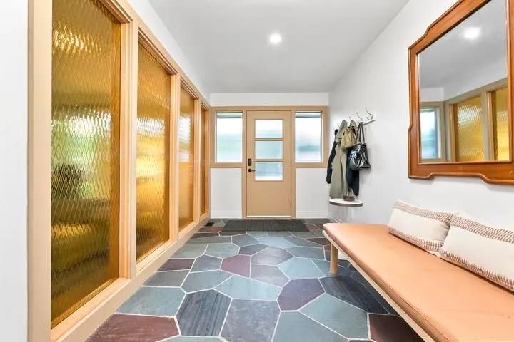 35 Hugill Street