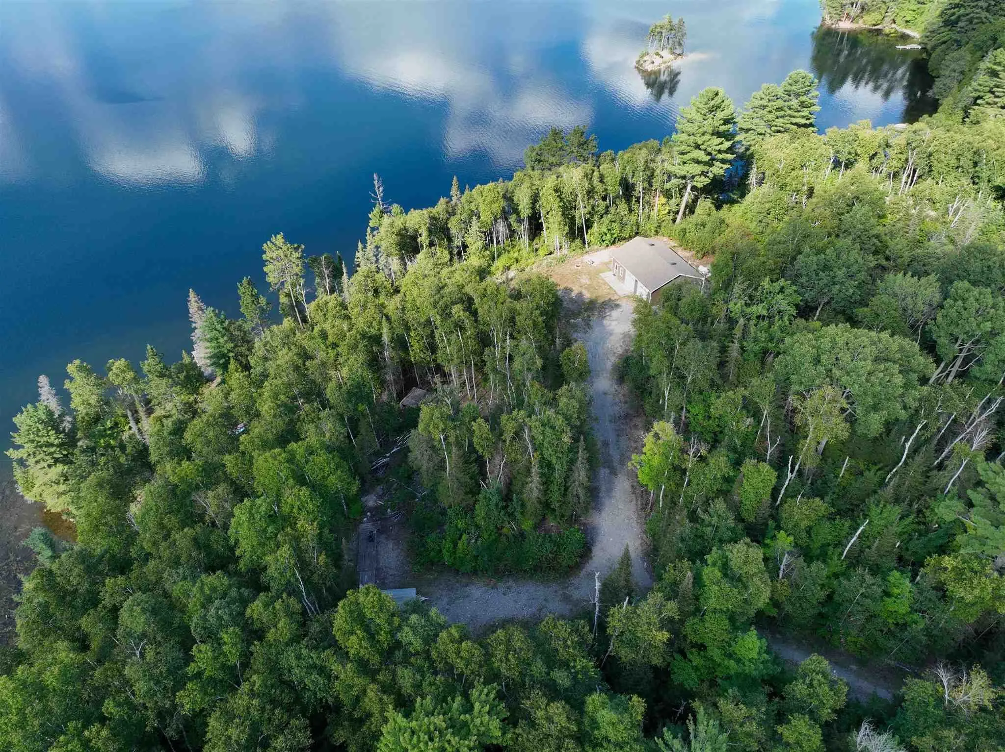 944 Dunlop Shores Road