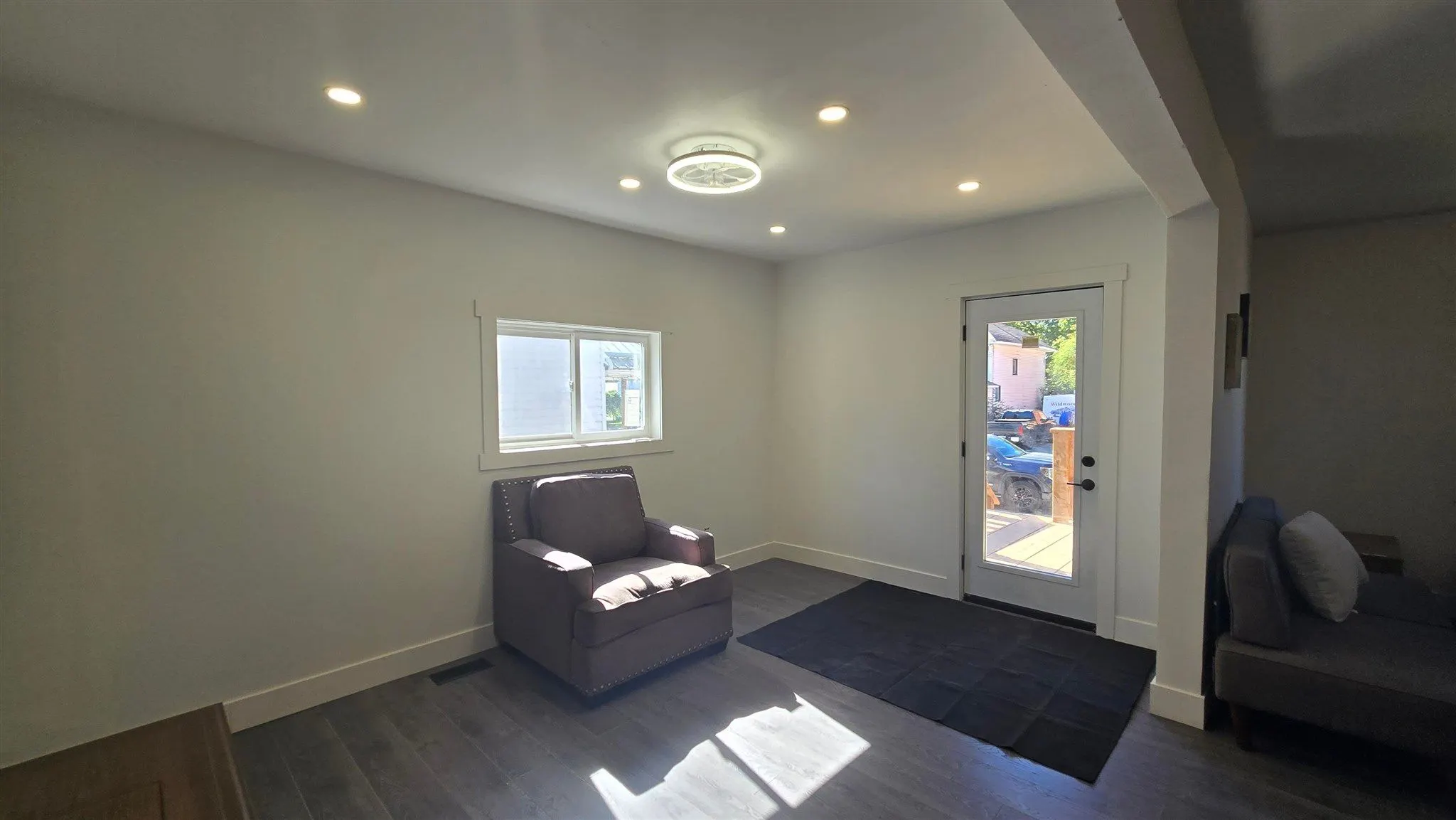 404 John Street