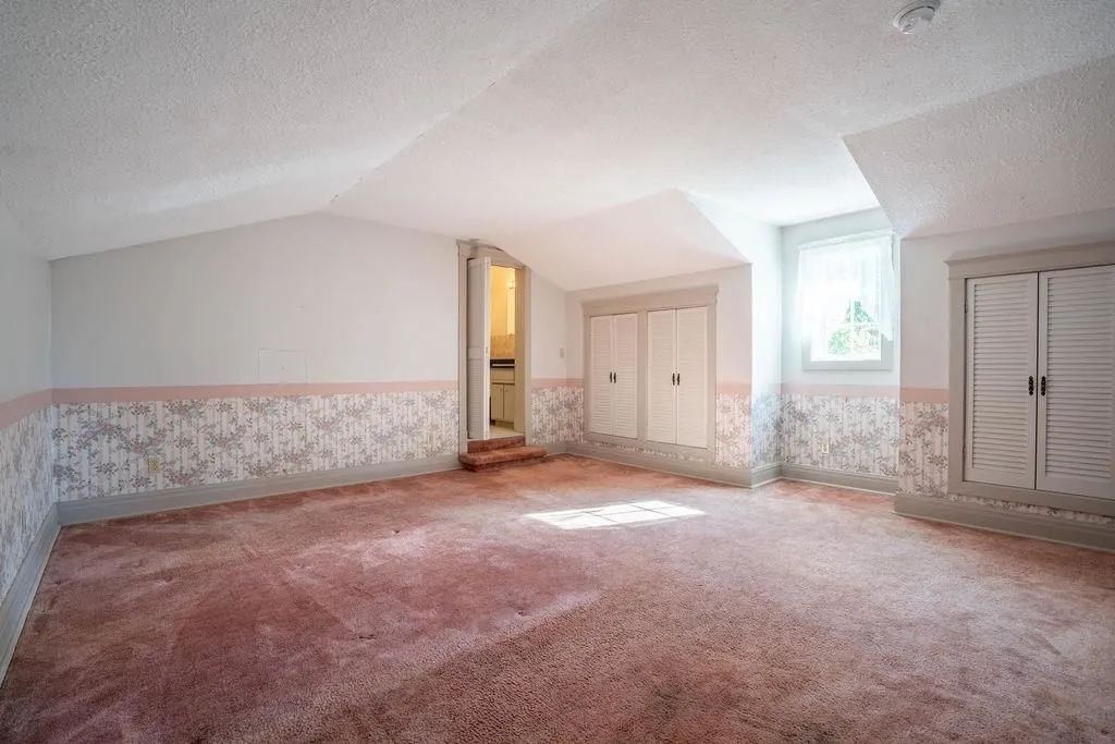 1411 Great Northern Road