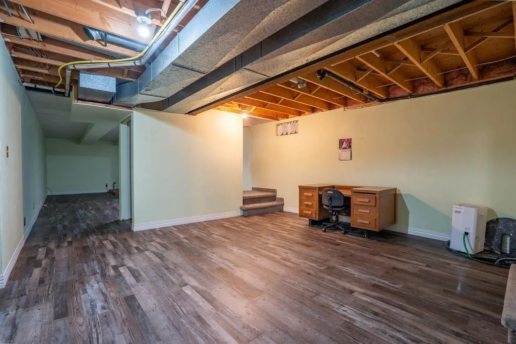 1411 Great Northern Road