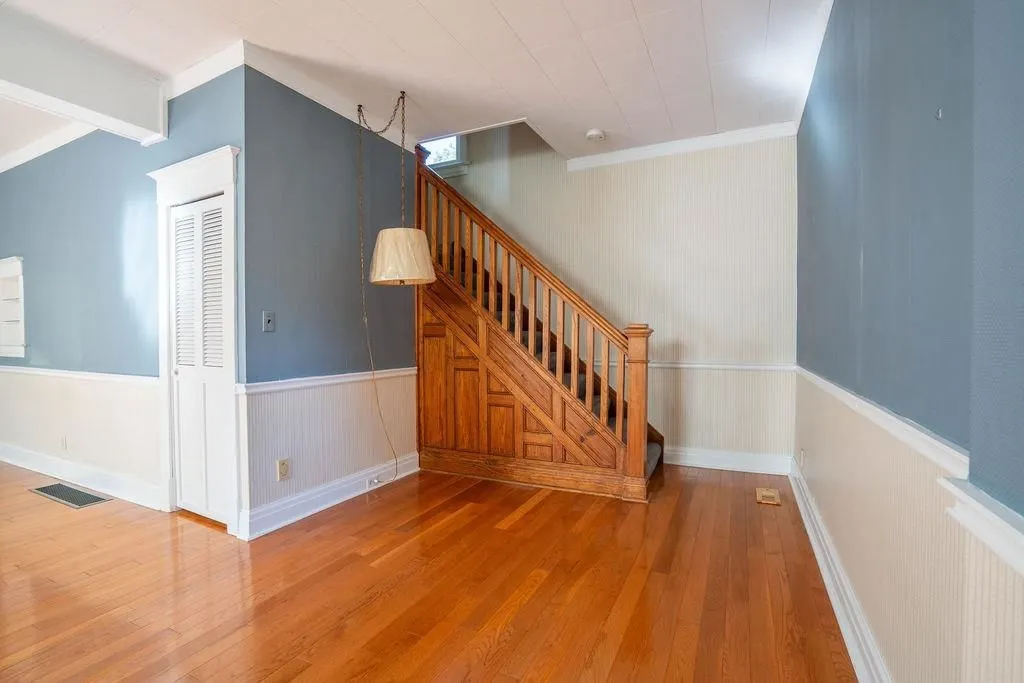 1411 Great Northern Road