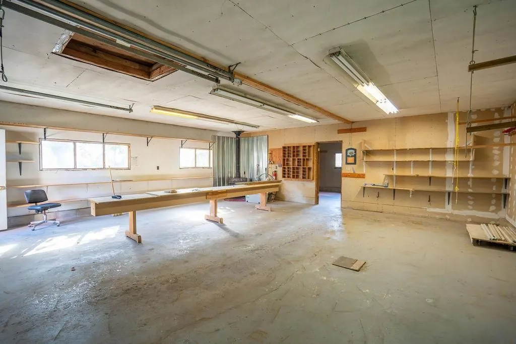 1411 Great Northern Road