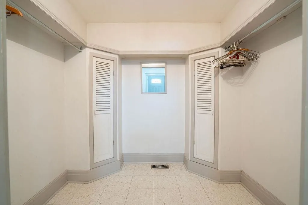 1411 Great Northern Road