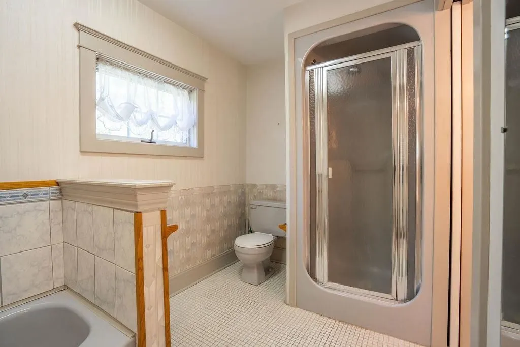 1411 Great Northern Road