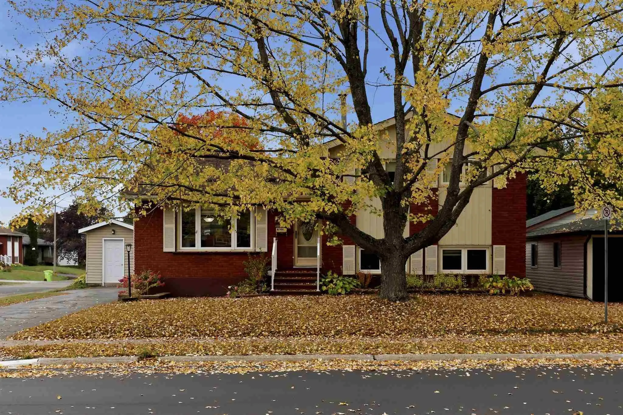 88 Chambers Avenue