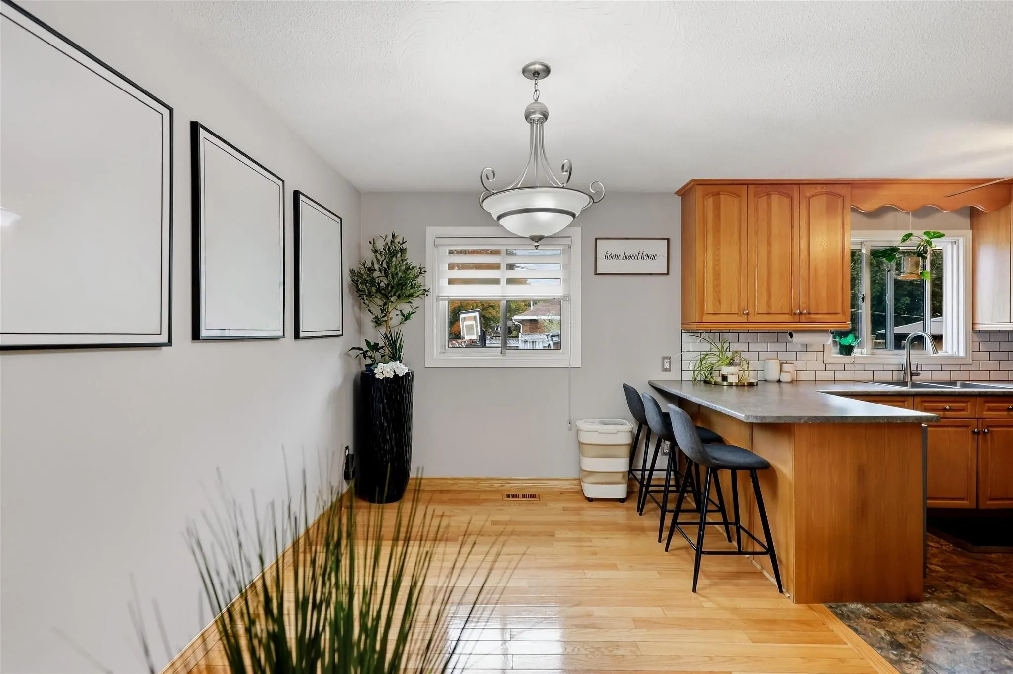 88 Chambers Avenue