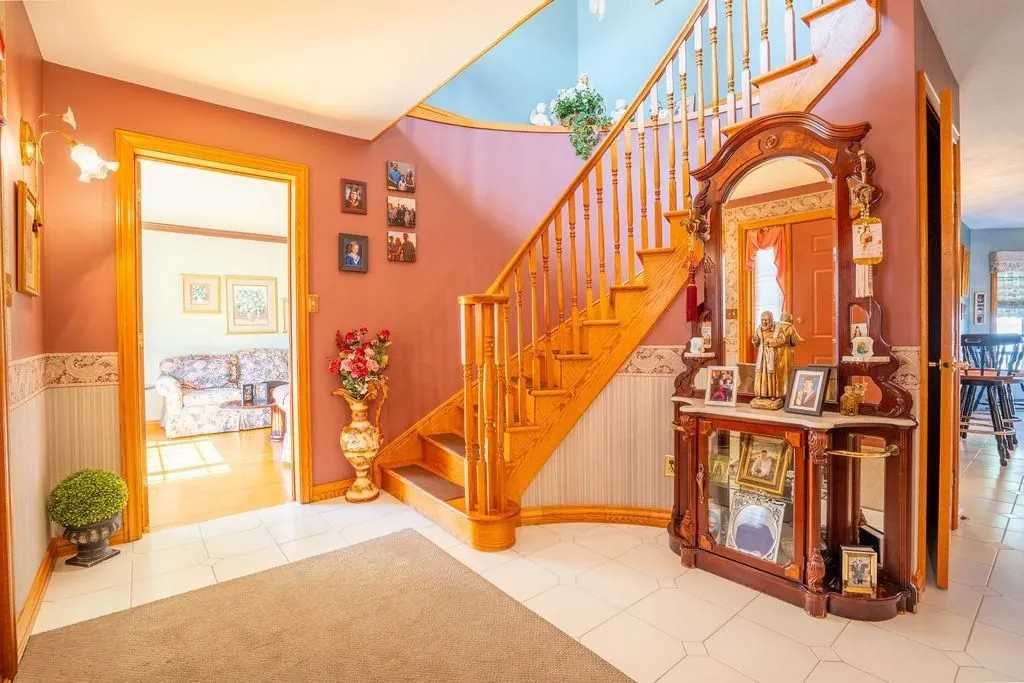 62 Bitonti Crescent