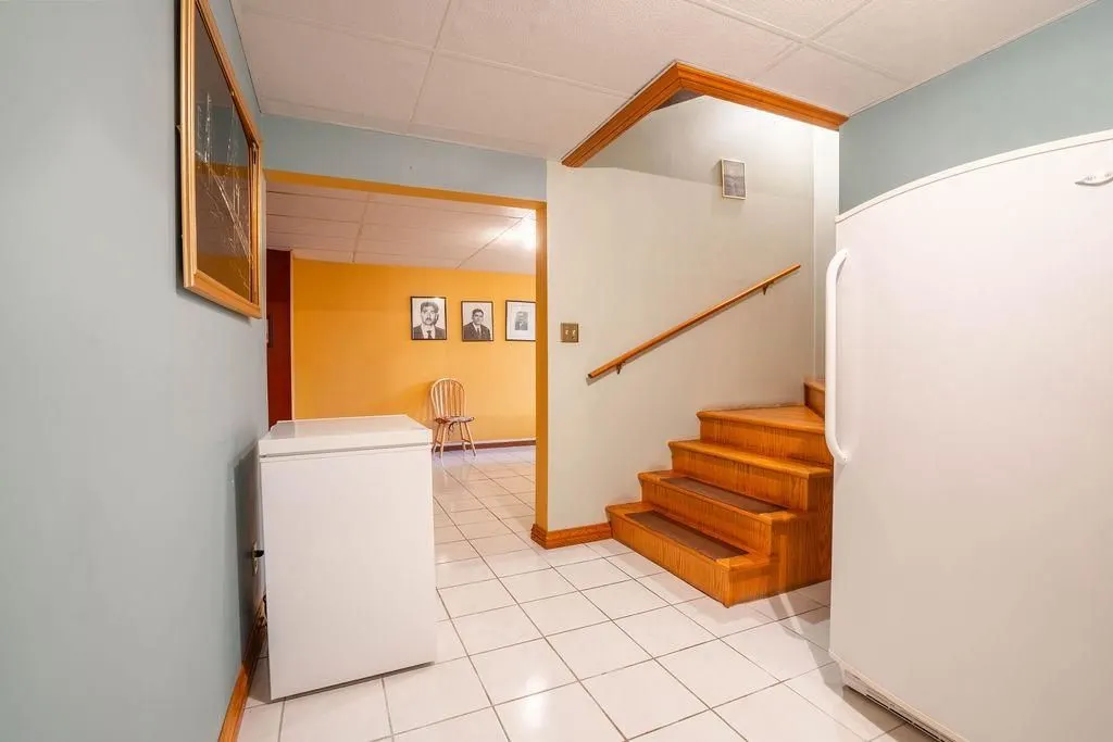 62 Bitonti Crescent