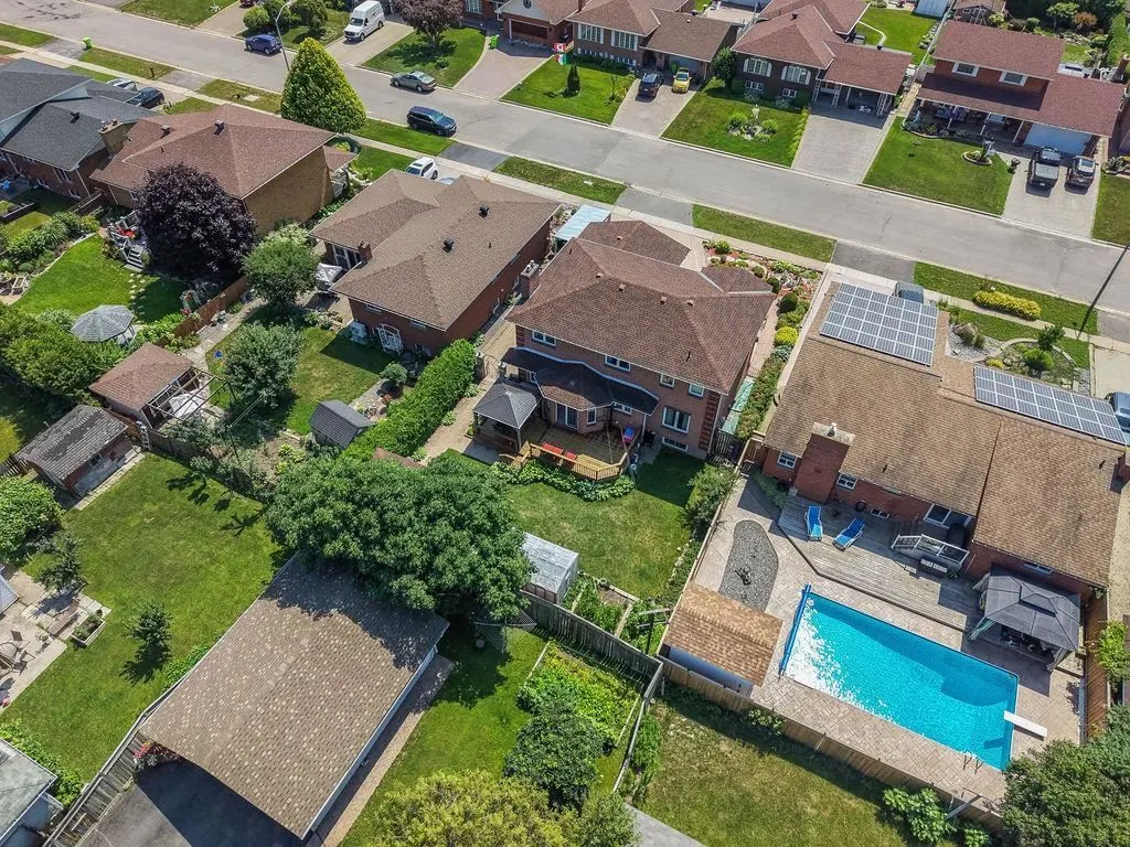 62 Bitonti Crescent