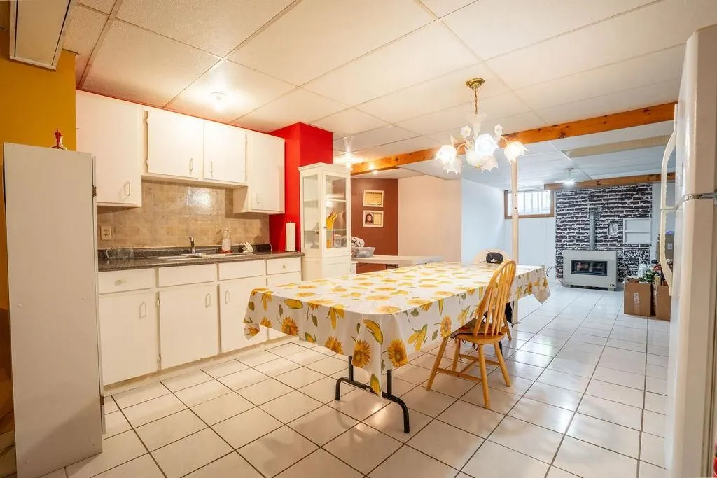 62 Bitonti Crescent