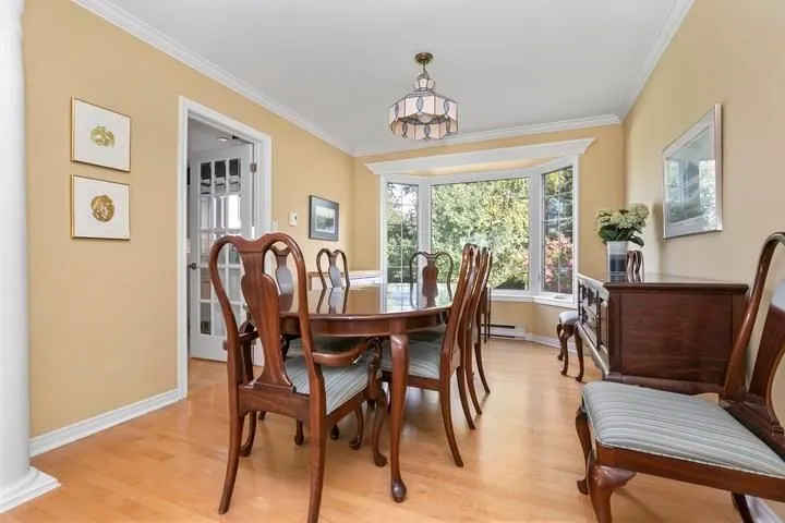 90 Florwin Drive