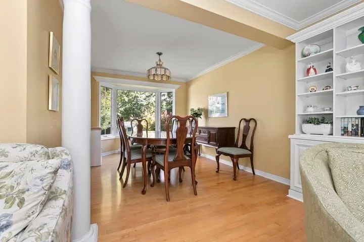 90 Florwin Drive