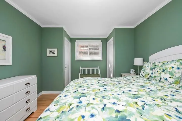 90 Florwin Drive
