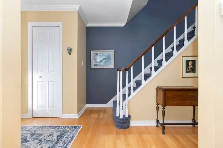 90 Florwin Drive