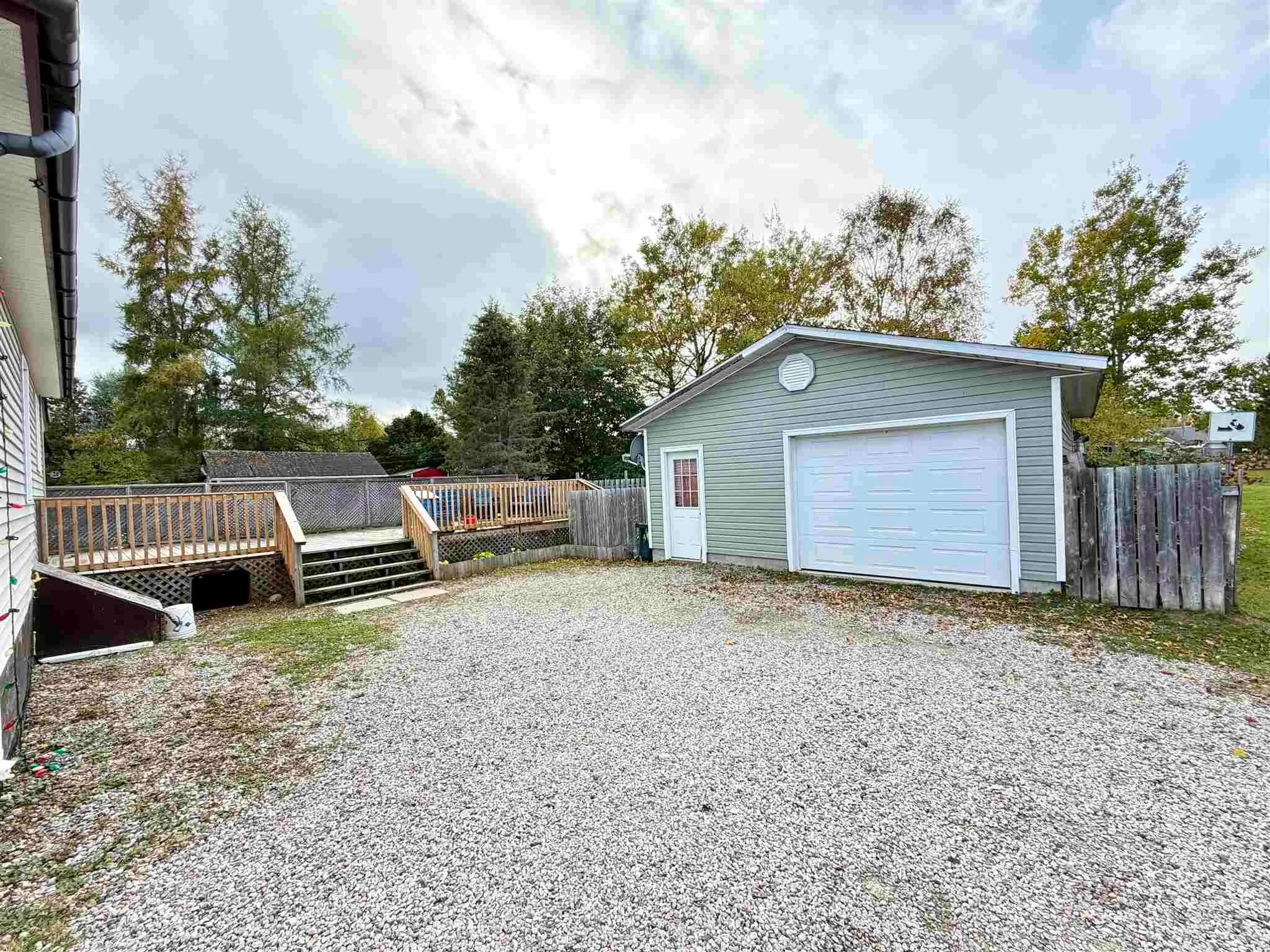 40 Churchill Avenue
