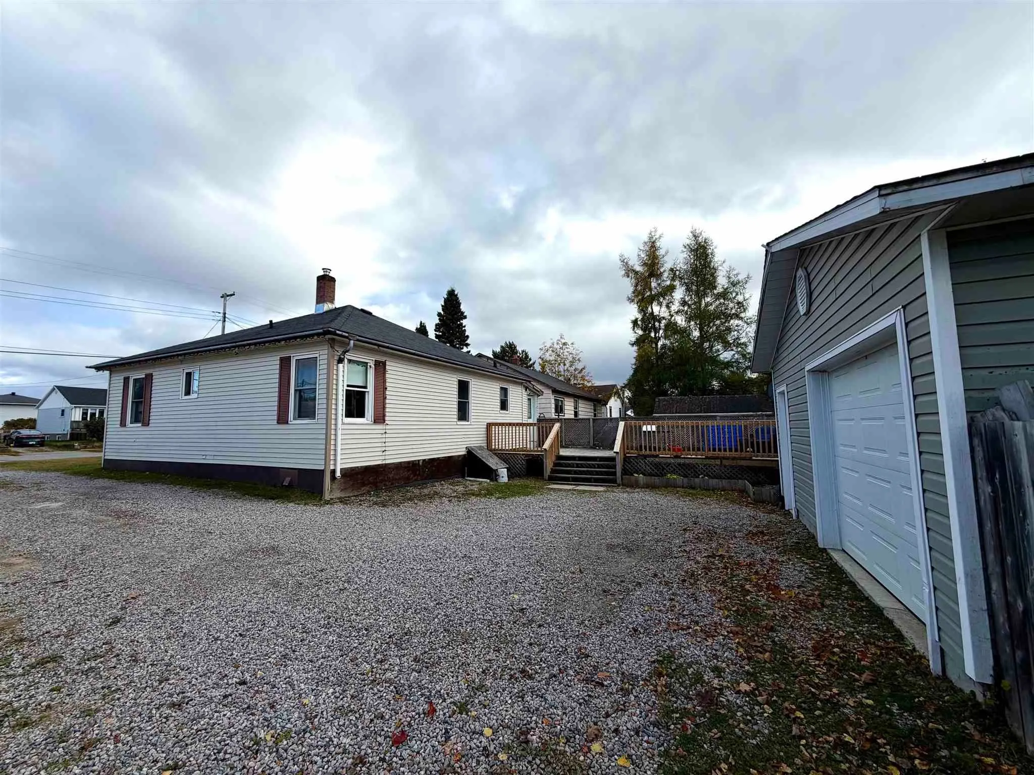 40 Churchill Avenue