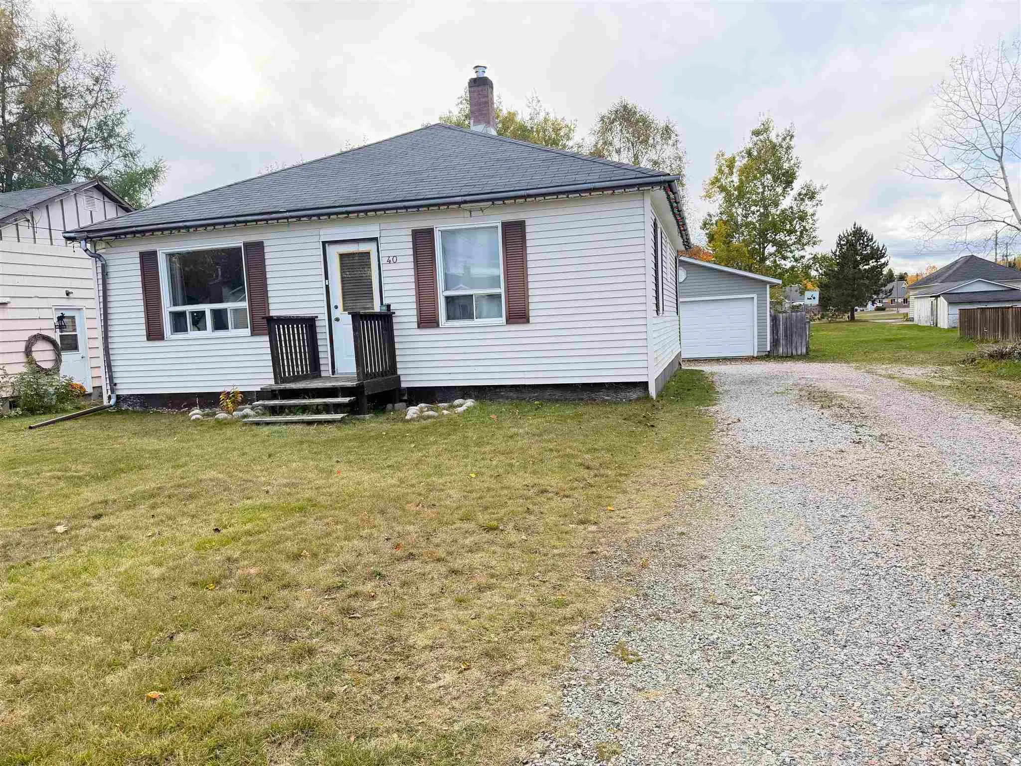 40 Churchill Avenue