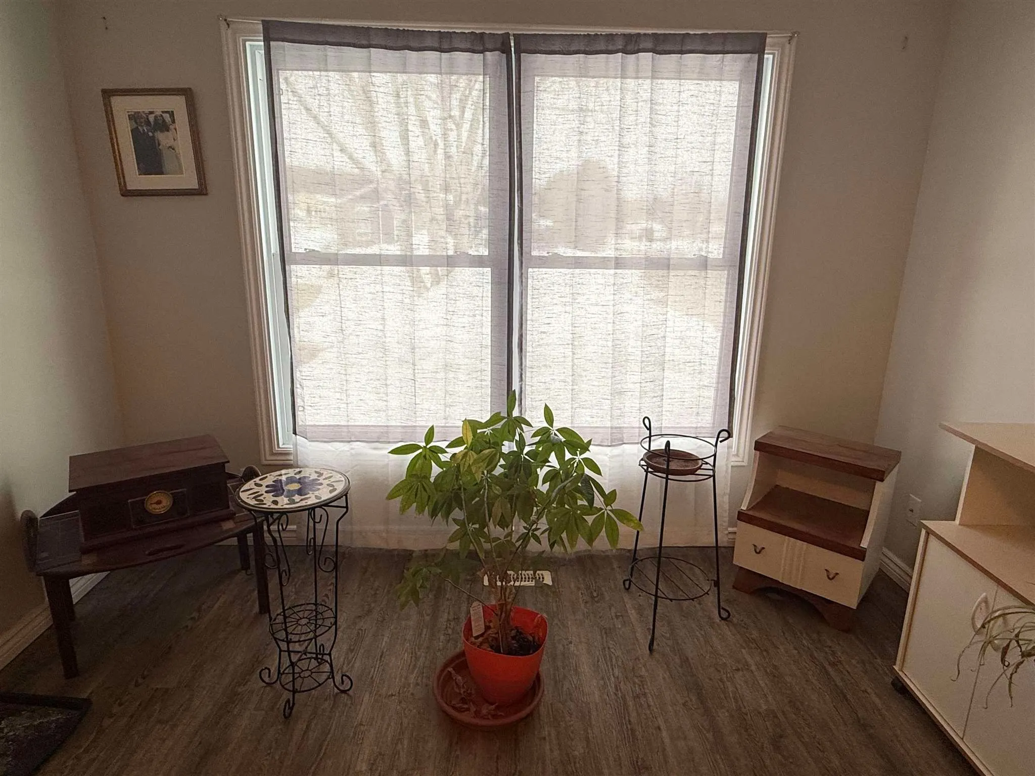 24 McQuarrie Place