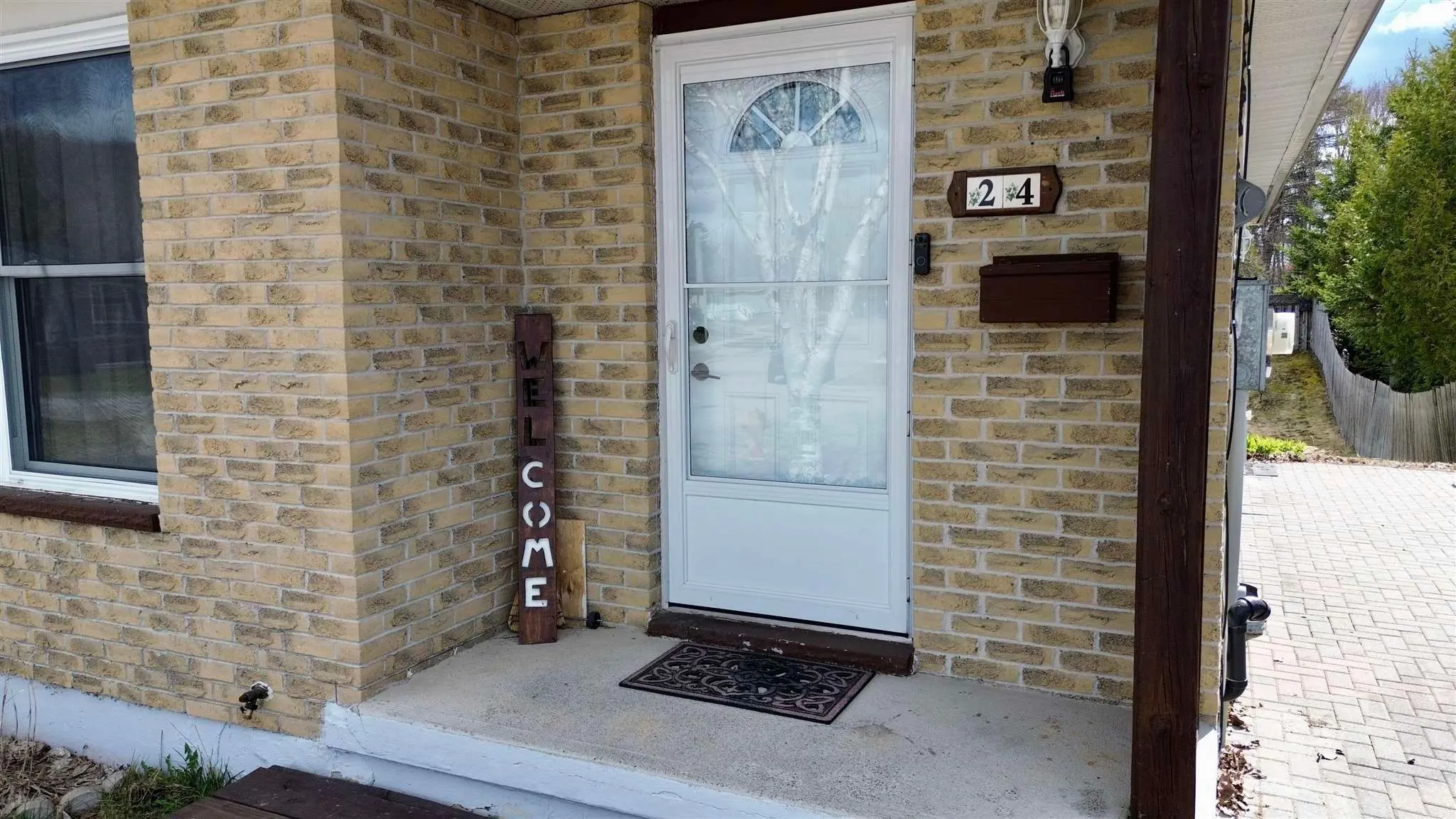 24 McQuarrie Place