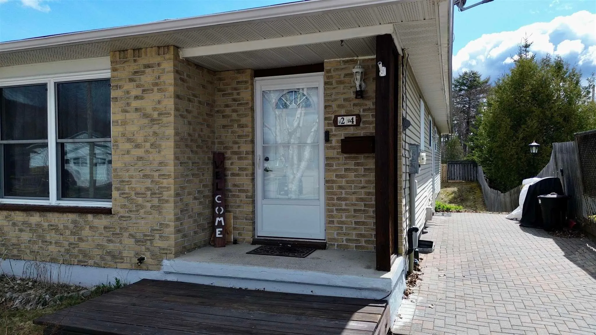24 McQuarrie Place