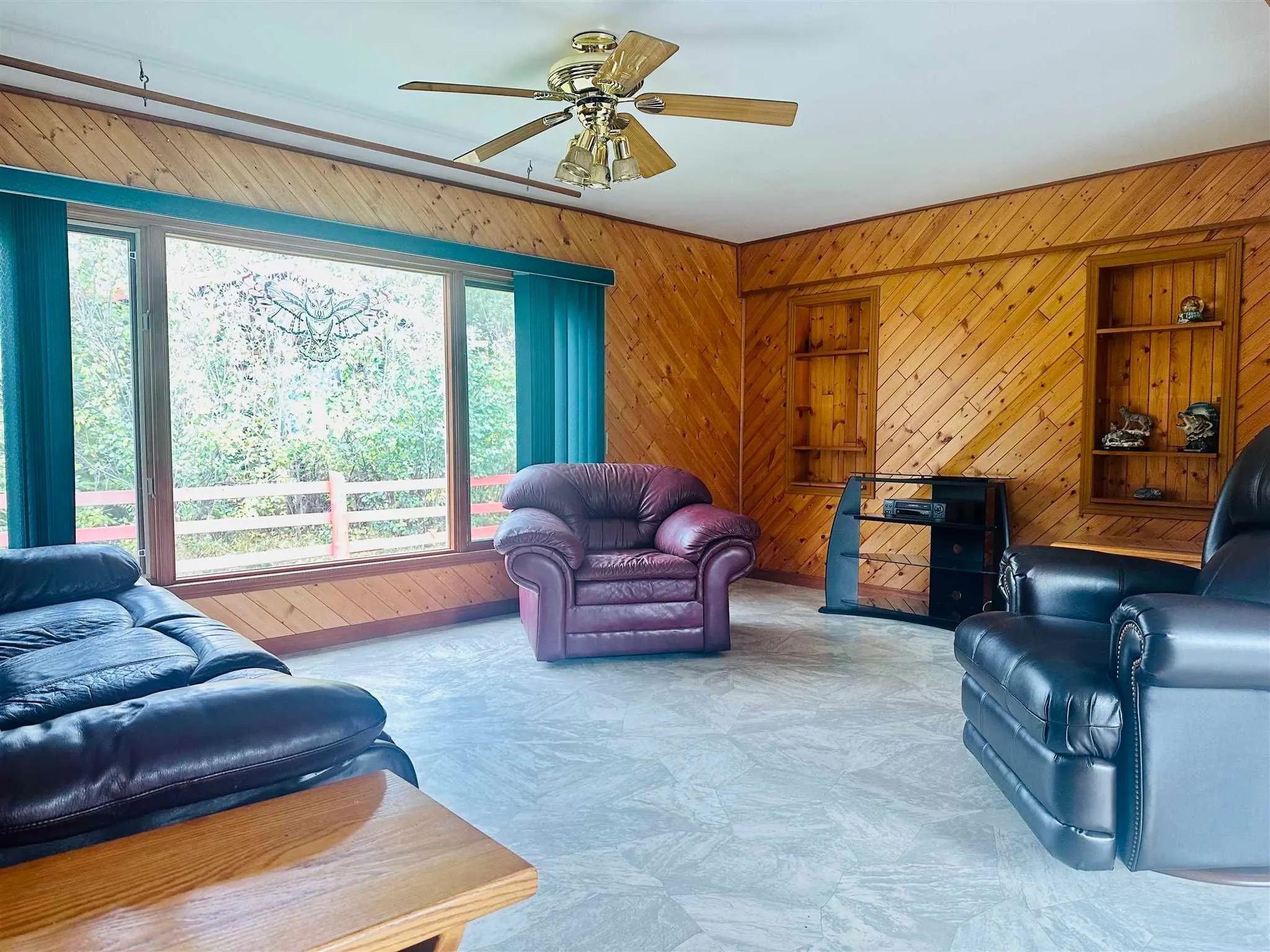 16 Ski Hill Road