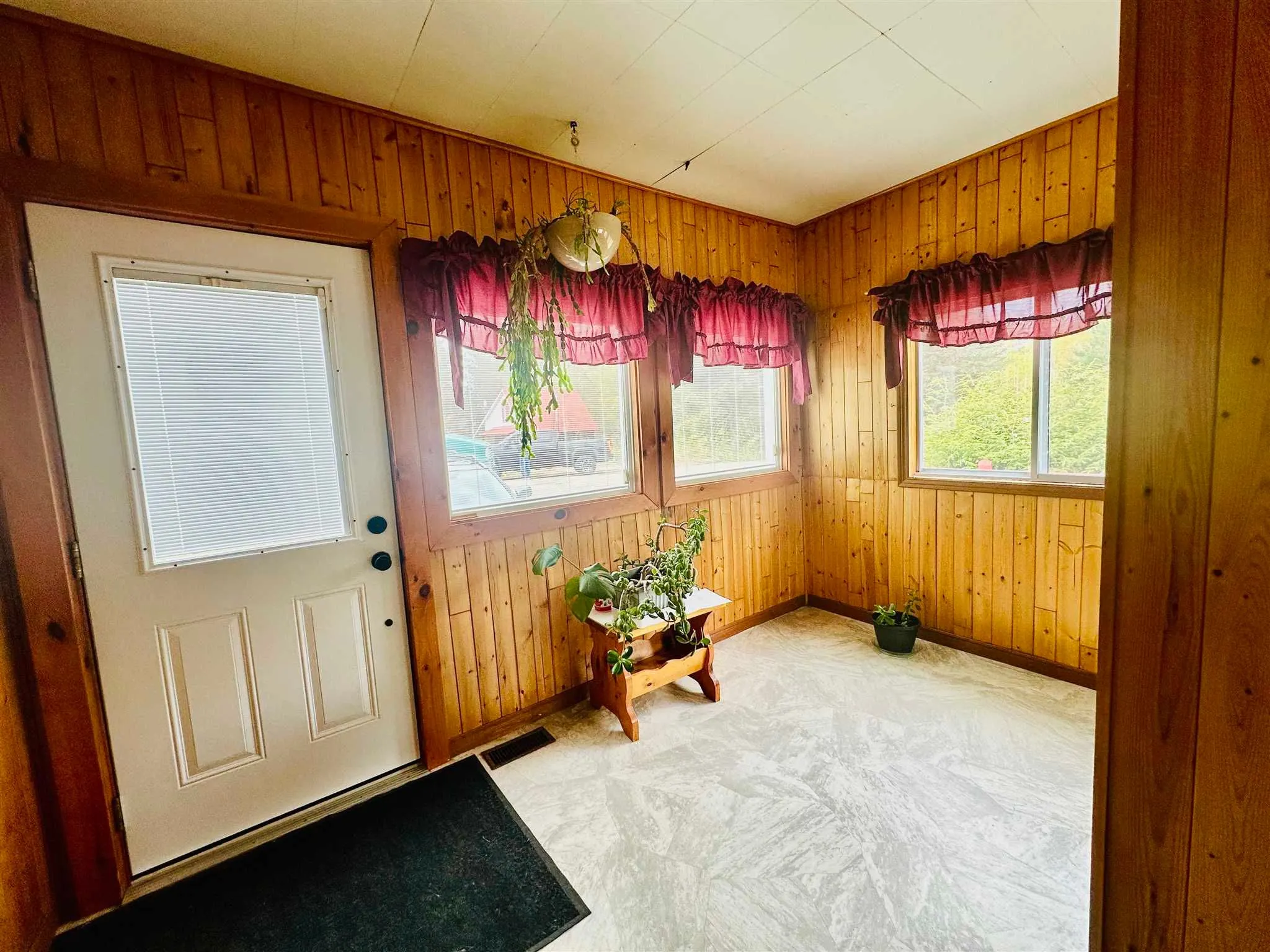 16 Ski Hill Road