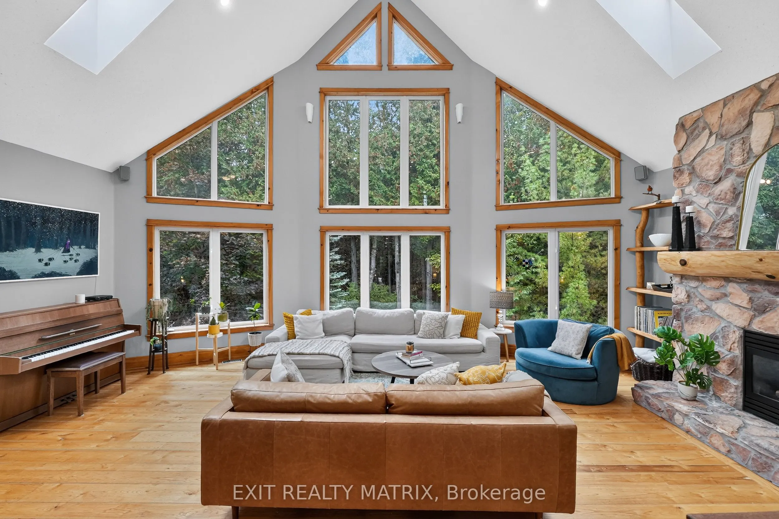 8010 Iveson Drive