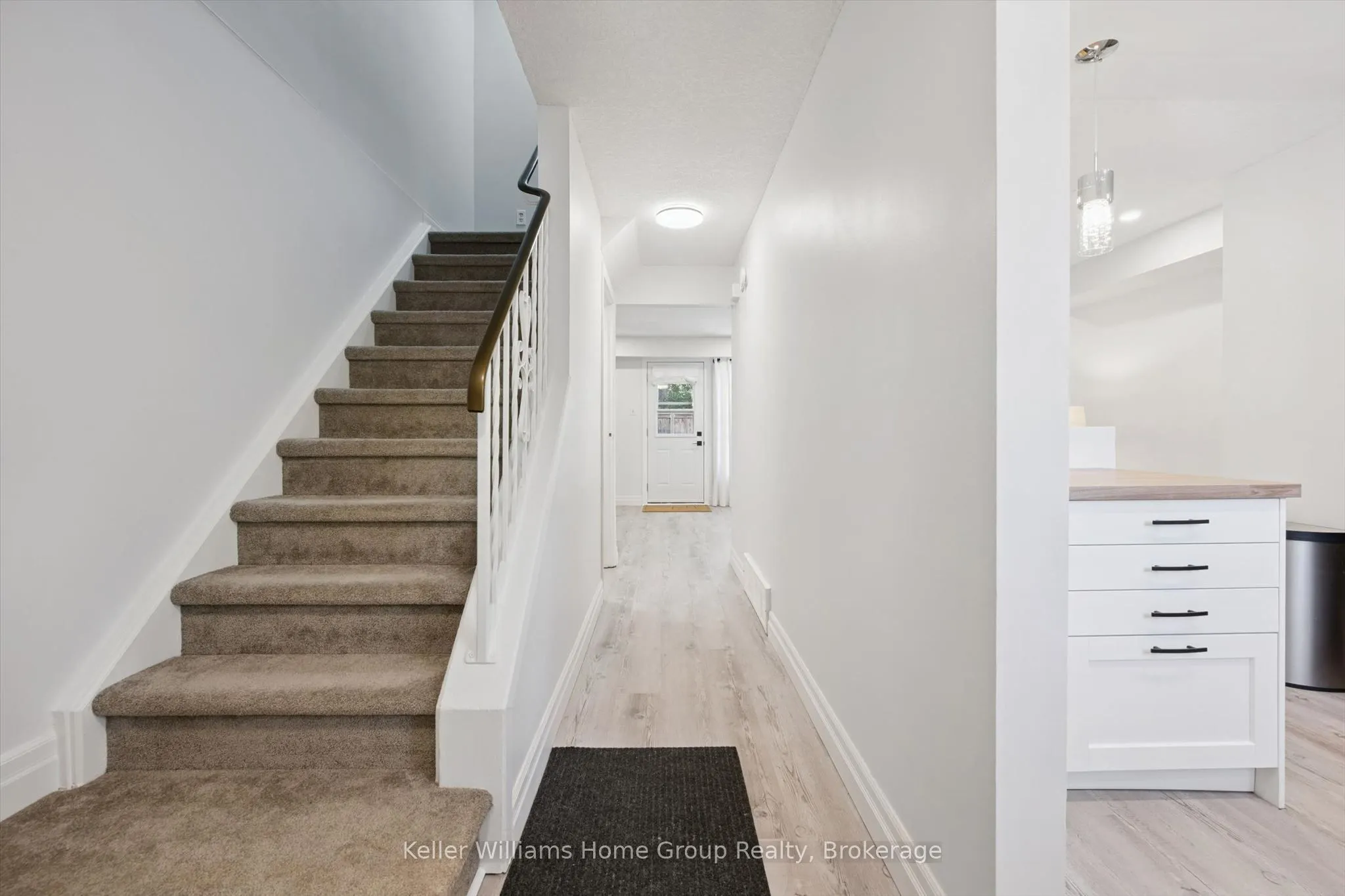 223 Pioneer Drive W #H53