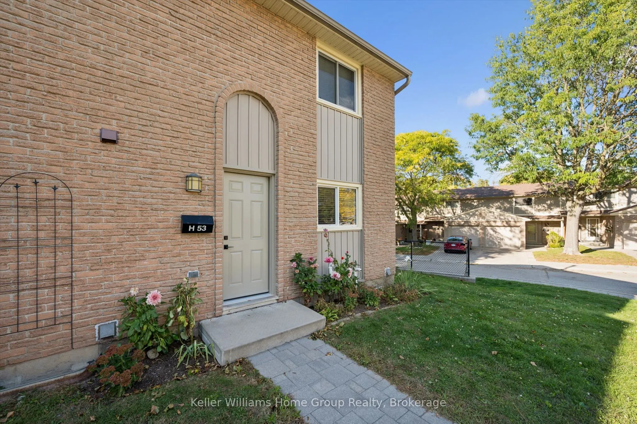223 Pioneer Drive W #H53