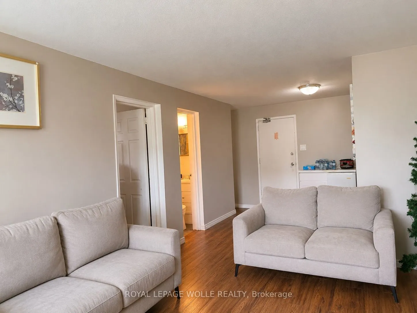 633 Barber Avenue N #7