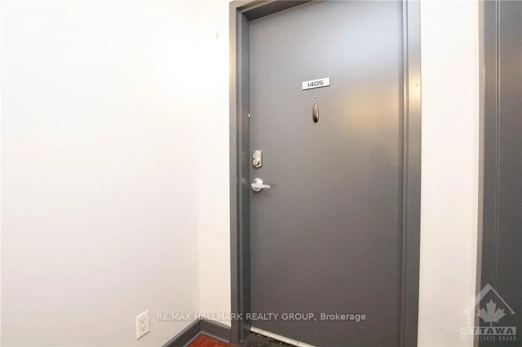 445 Laurier Avenue W #1405
