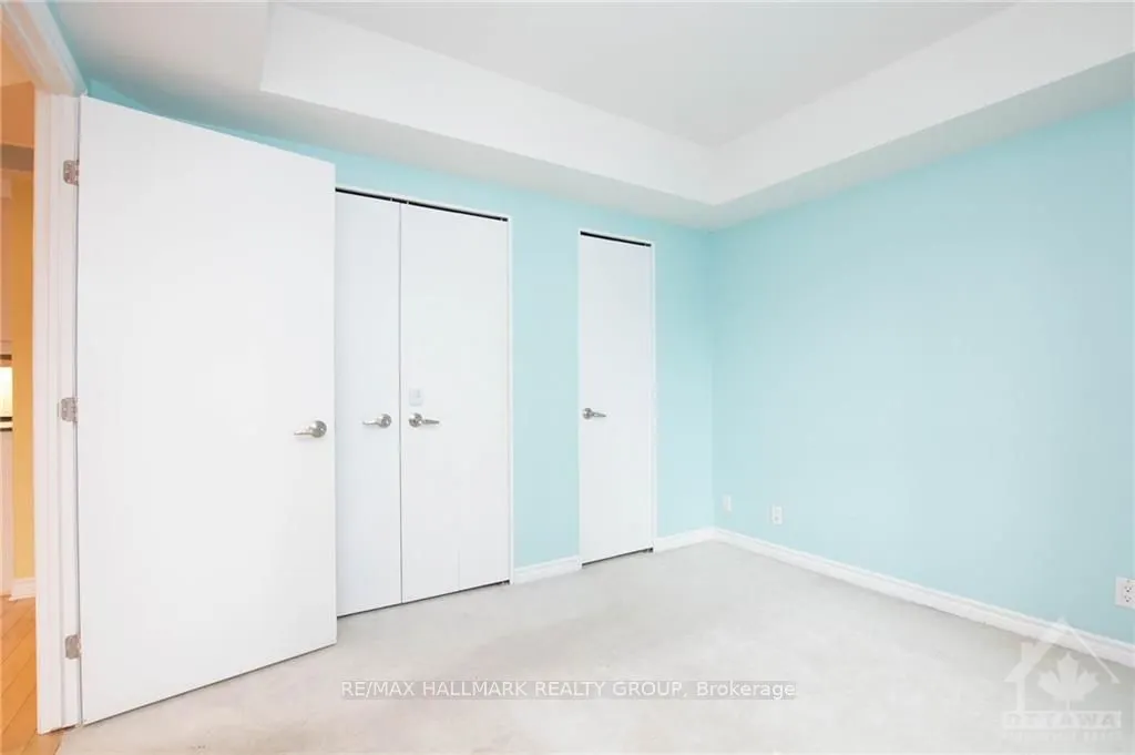 445 Laurier Avenue W #1405