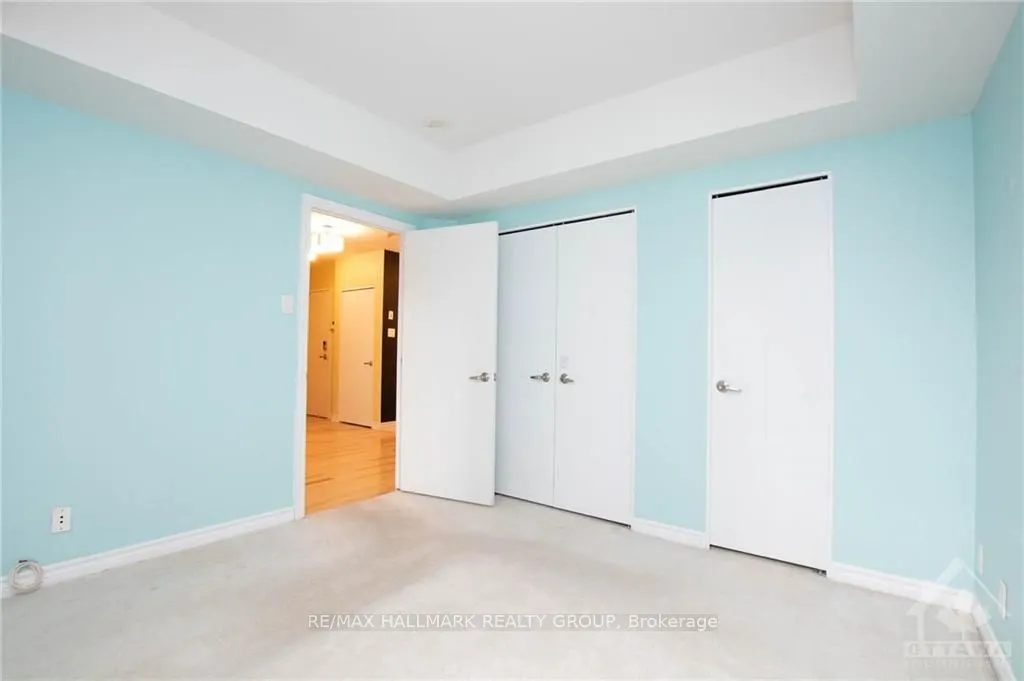 445 Laurier Avenue W #1405