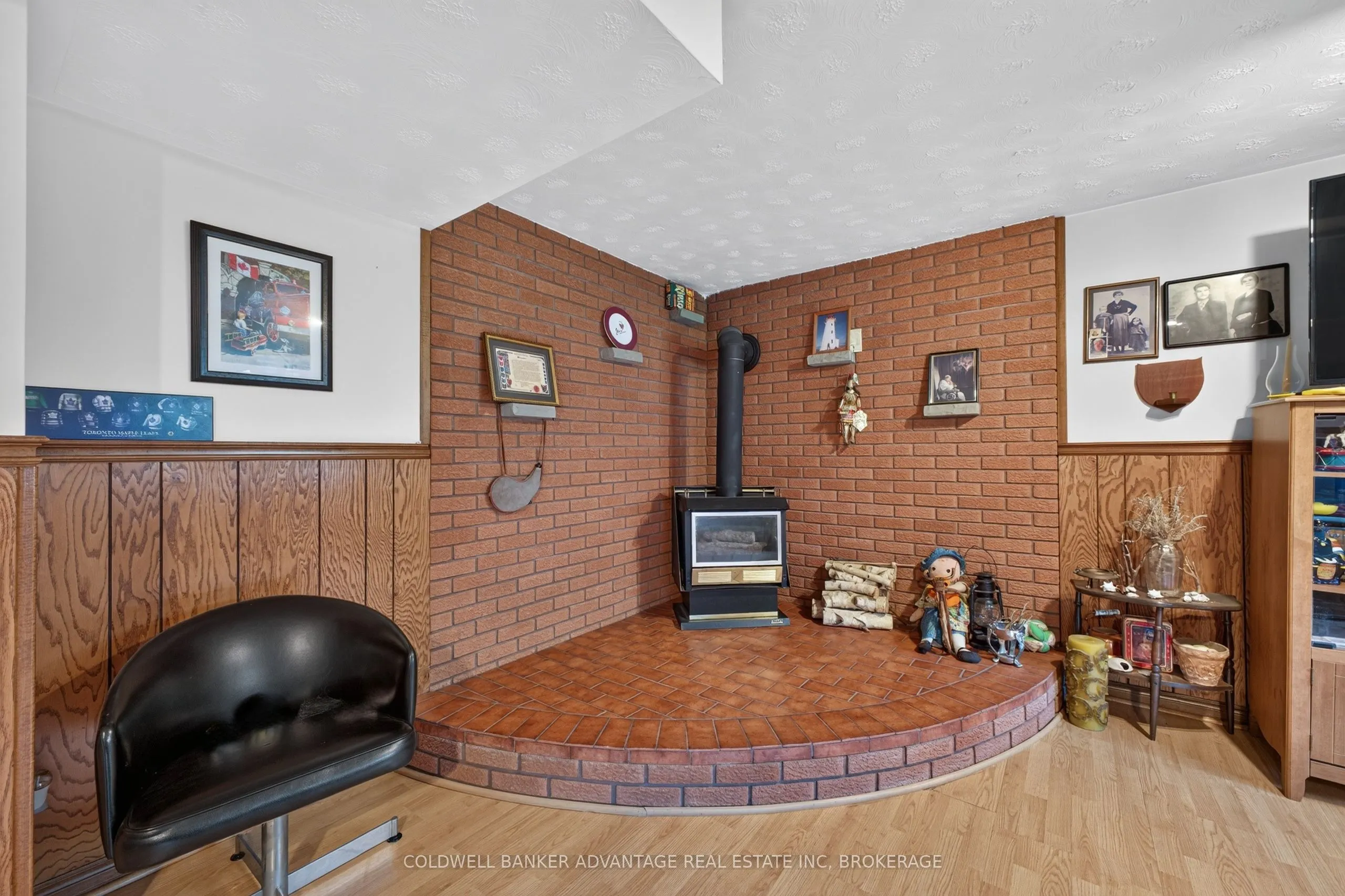28 GLENPARK Court