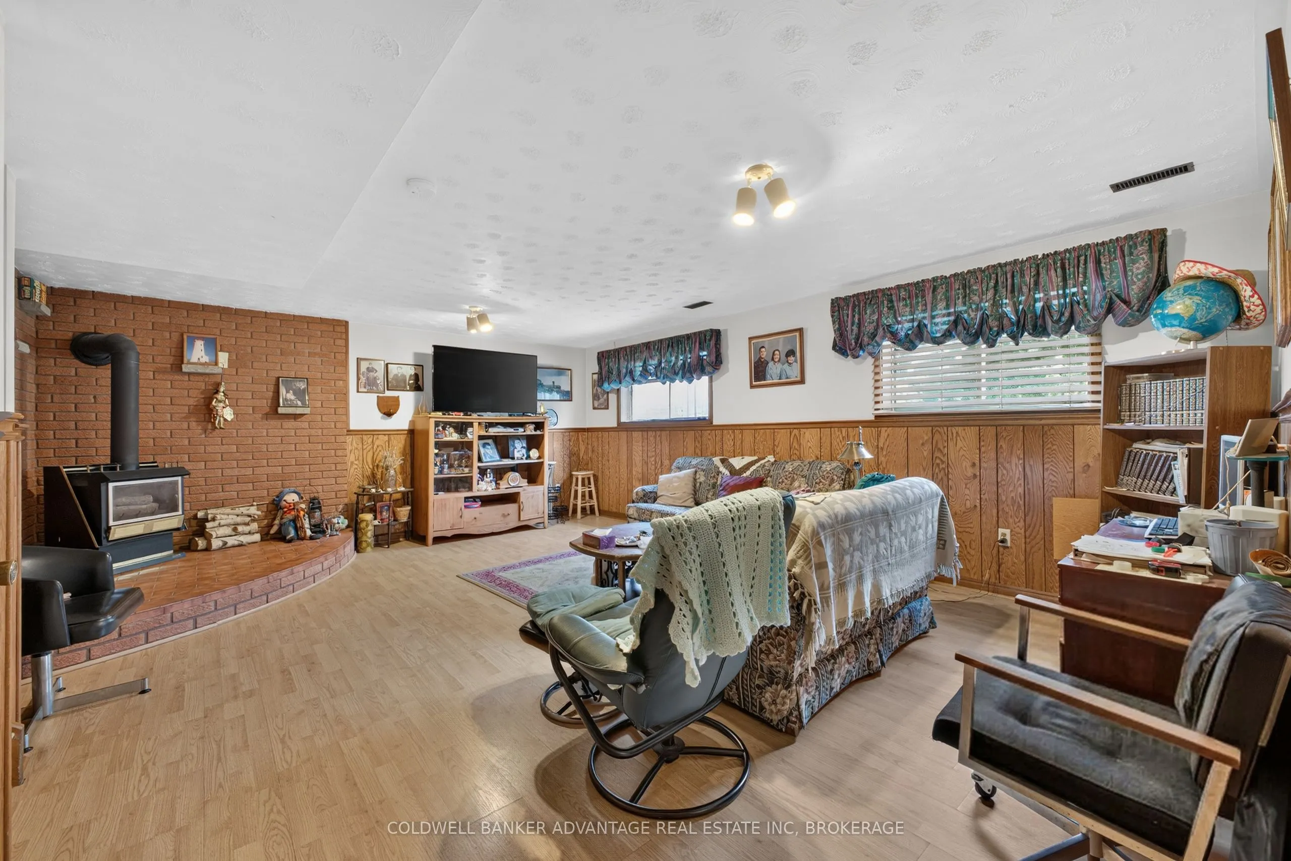 28 GLENPARK Court