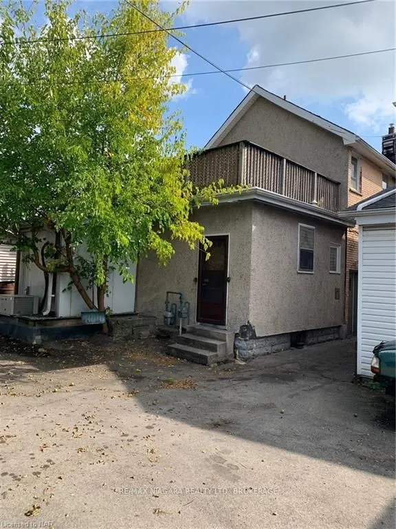 256 East Main Street #upper
