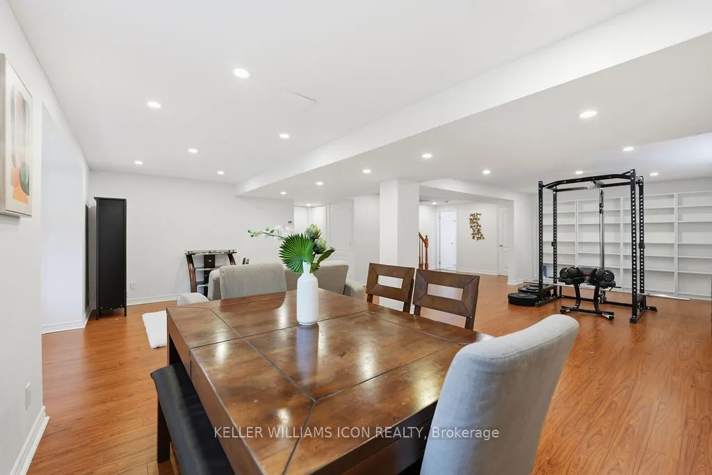 82 Broughton Street