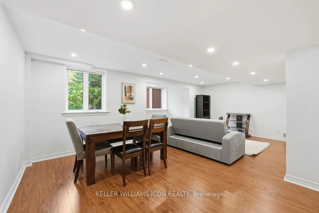 82 Broughton Street