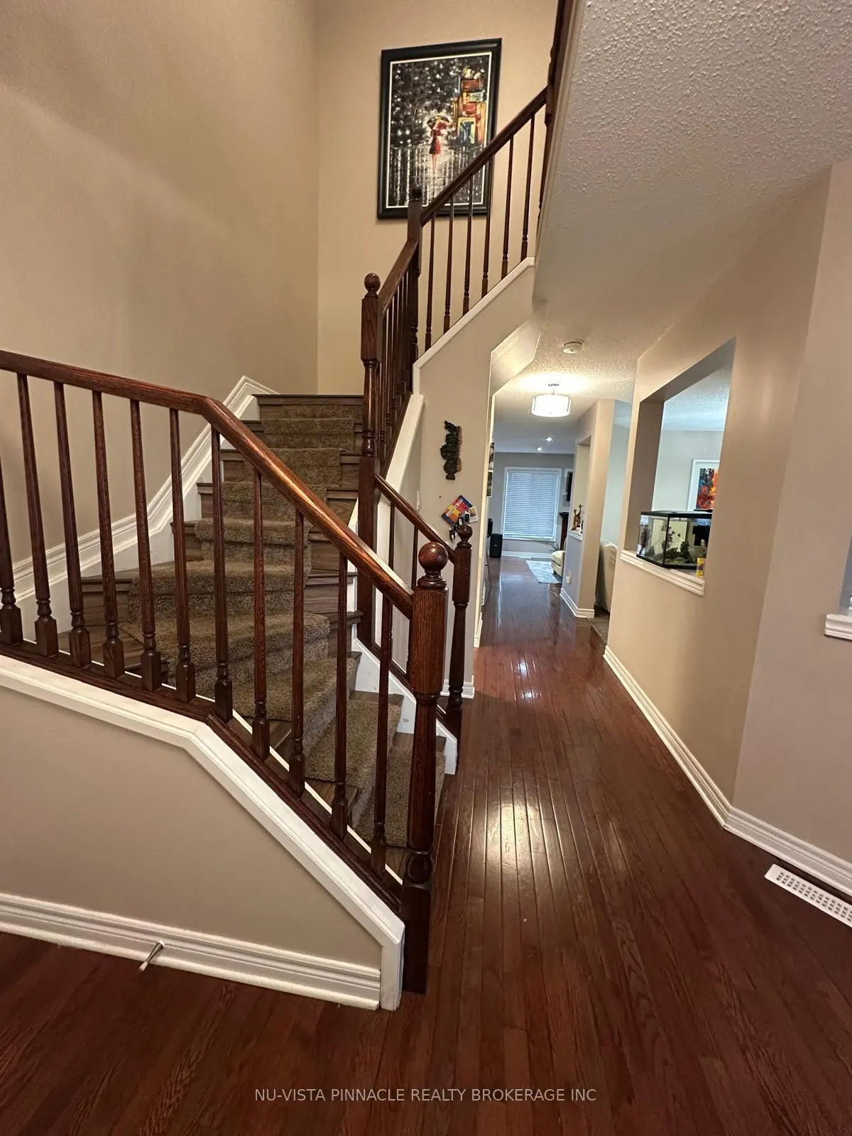 2537 (Upper) Meadowgate Boulevard