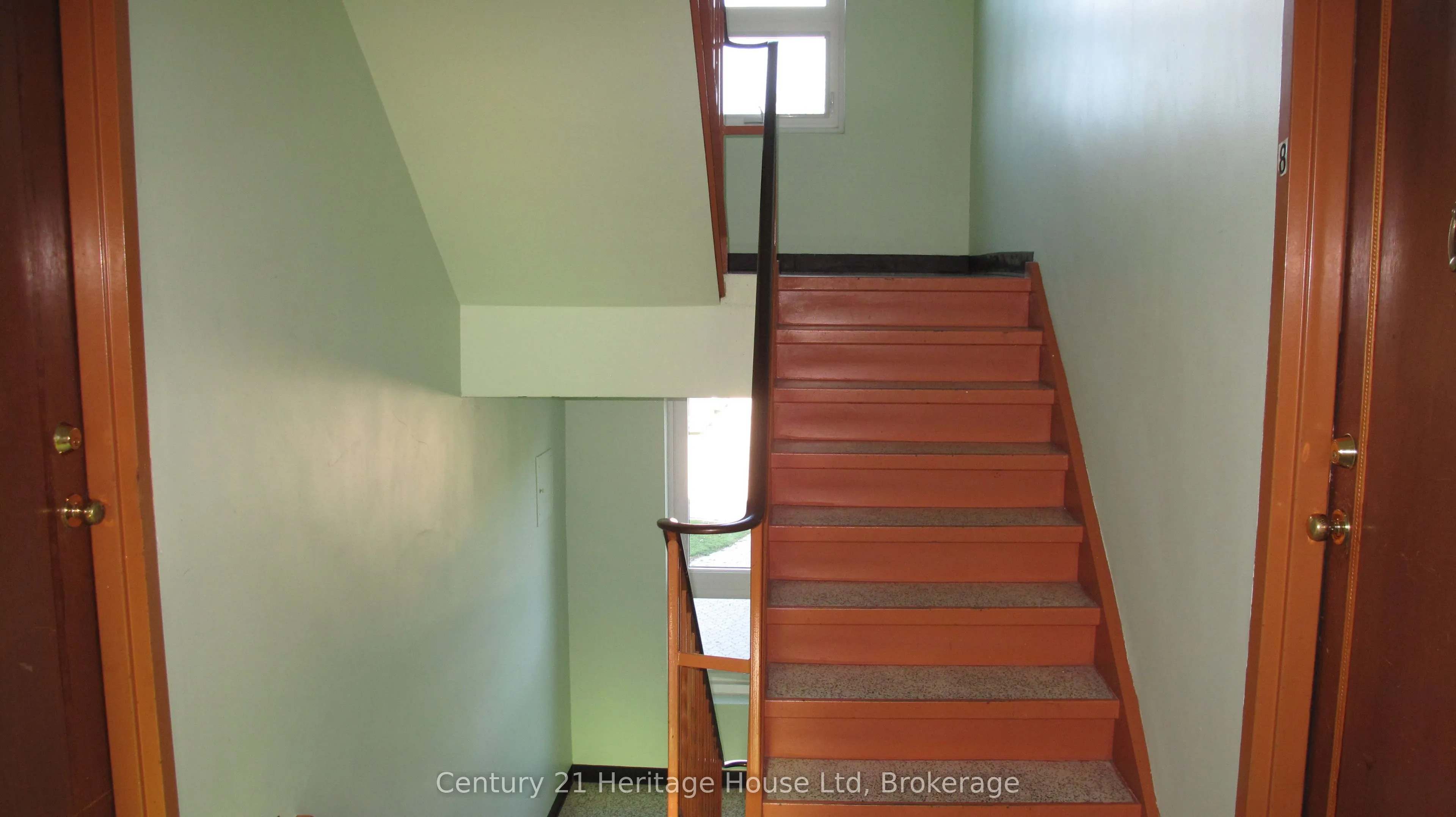 16 Brant Avenue ##9