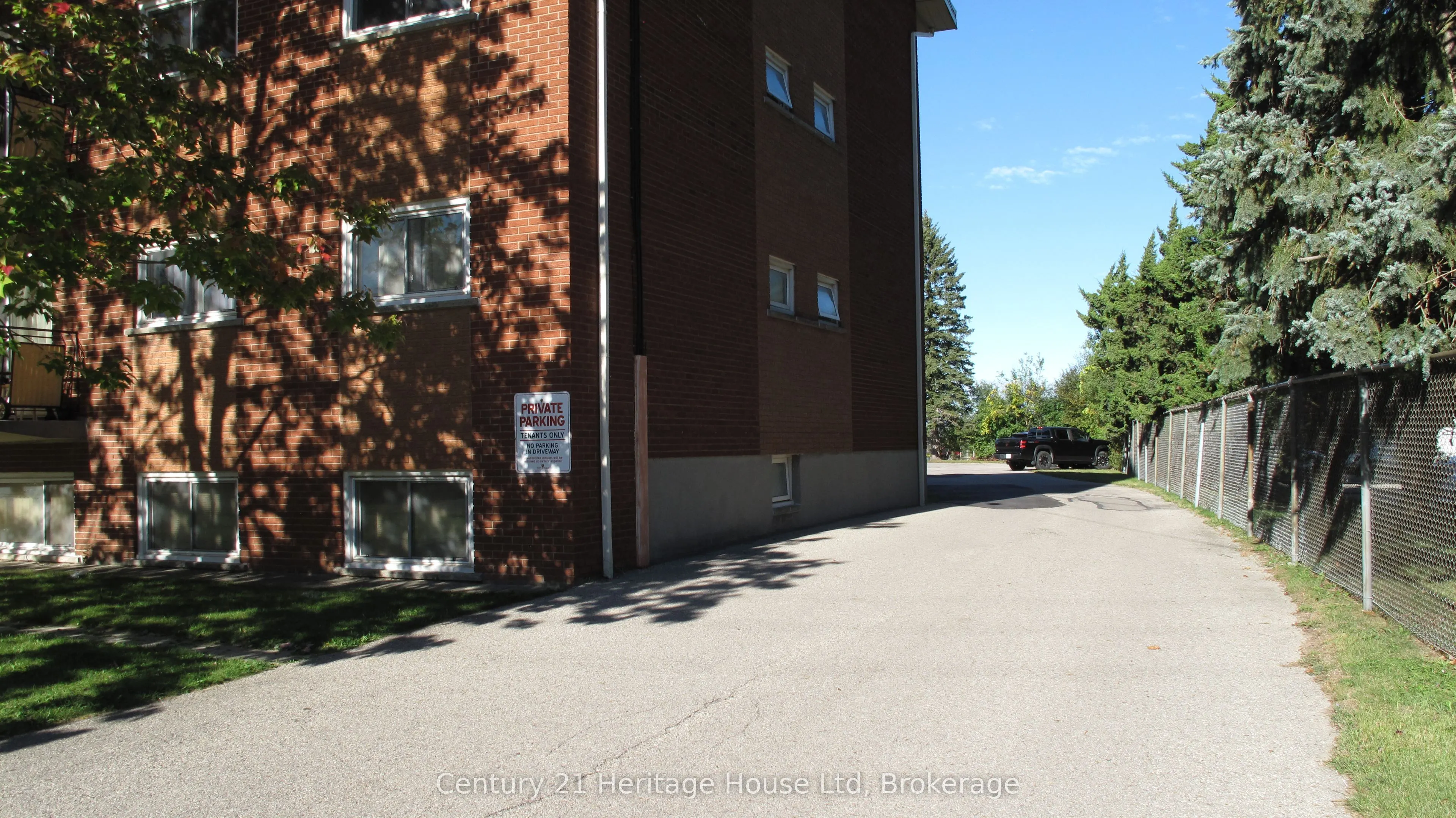 16 Brant Avenue ##9