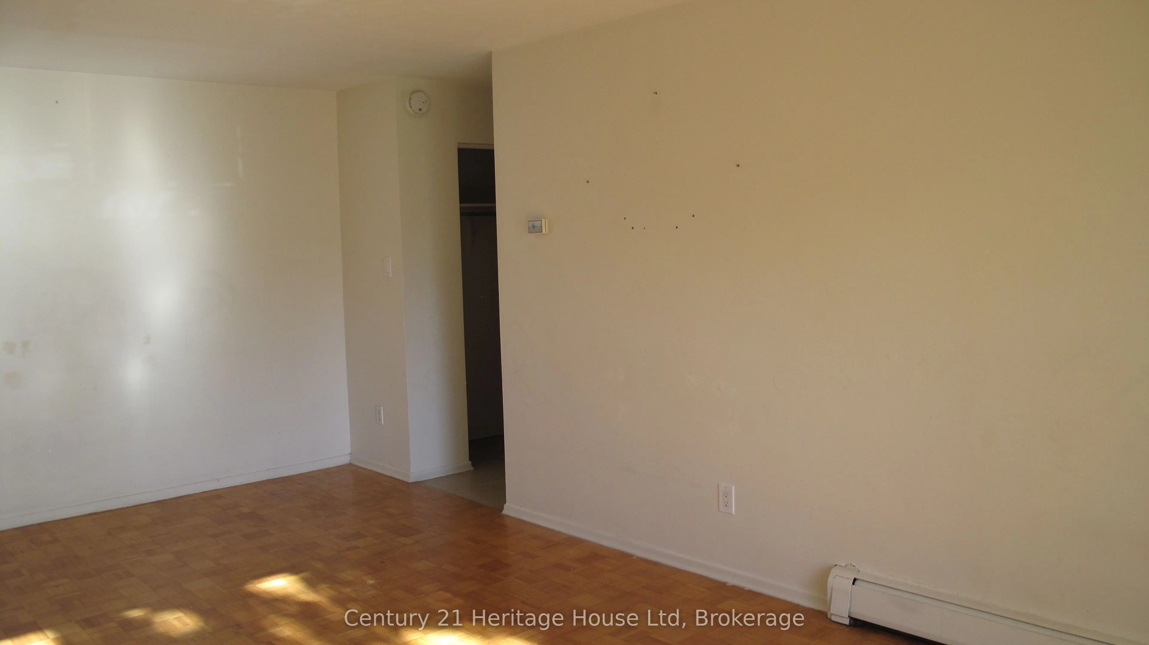 16 Brant Avenue ##9