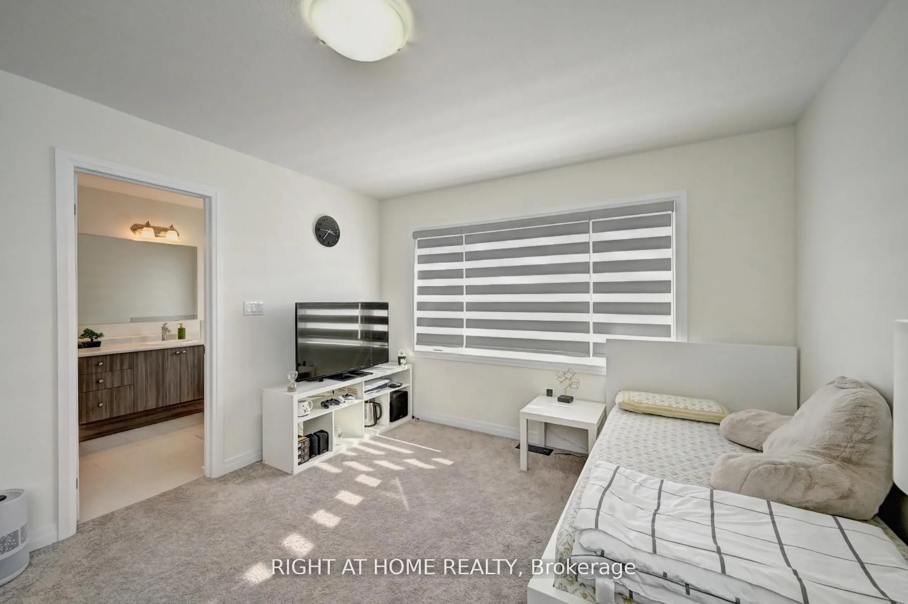 15 Blacklock Street #20