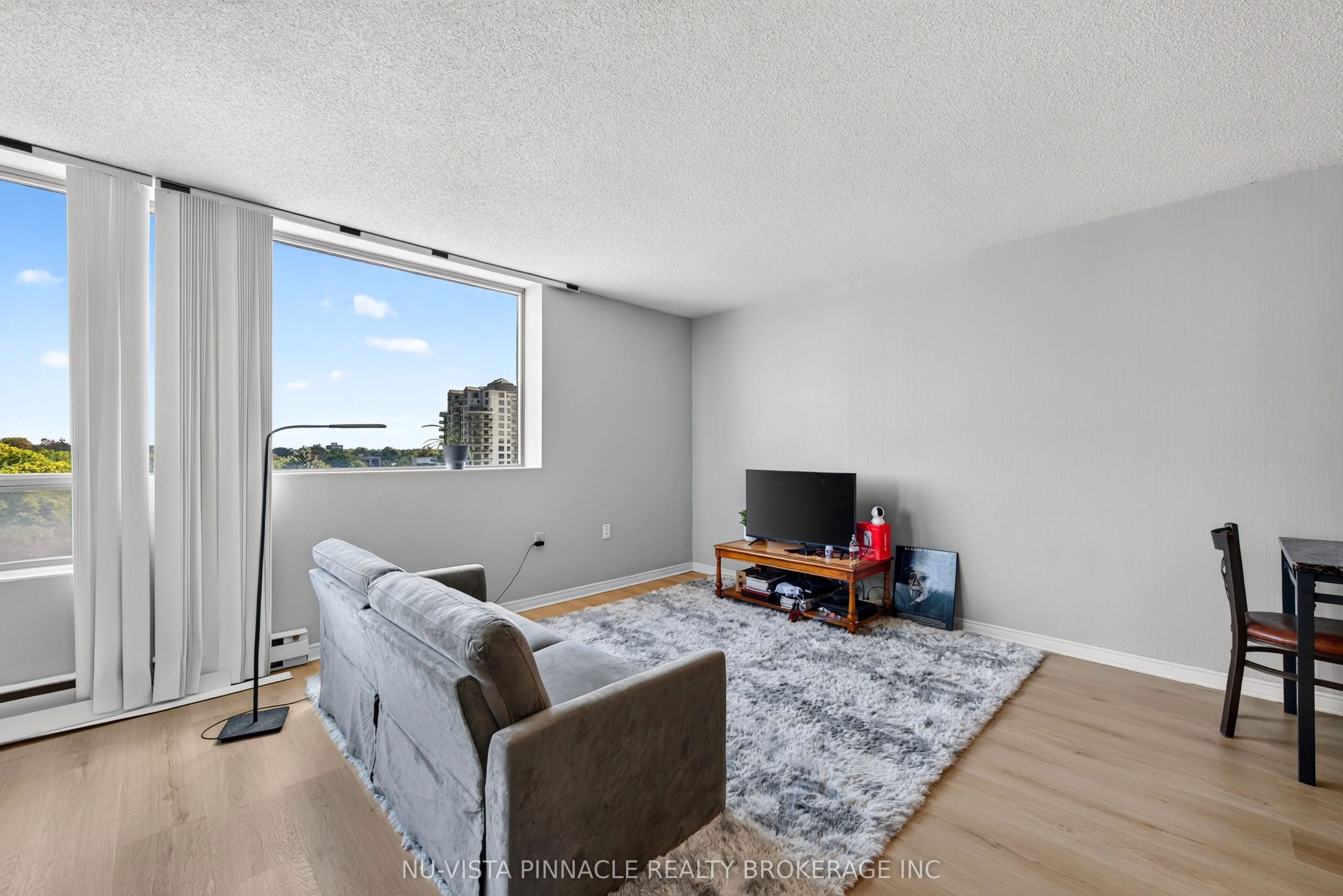 695 Richmond Street S #708