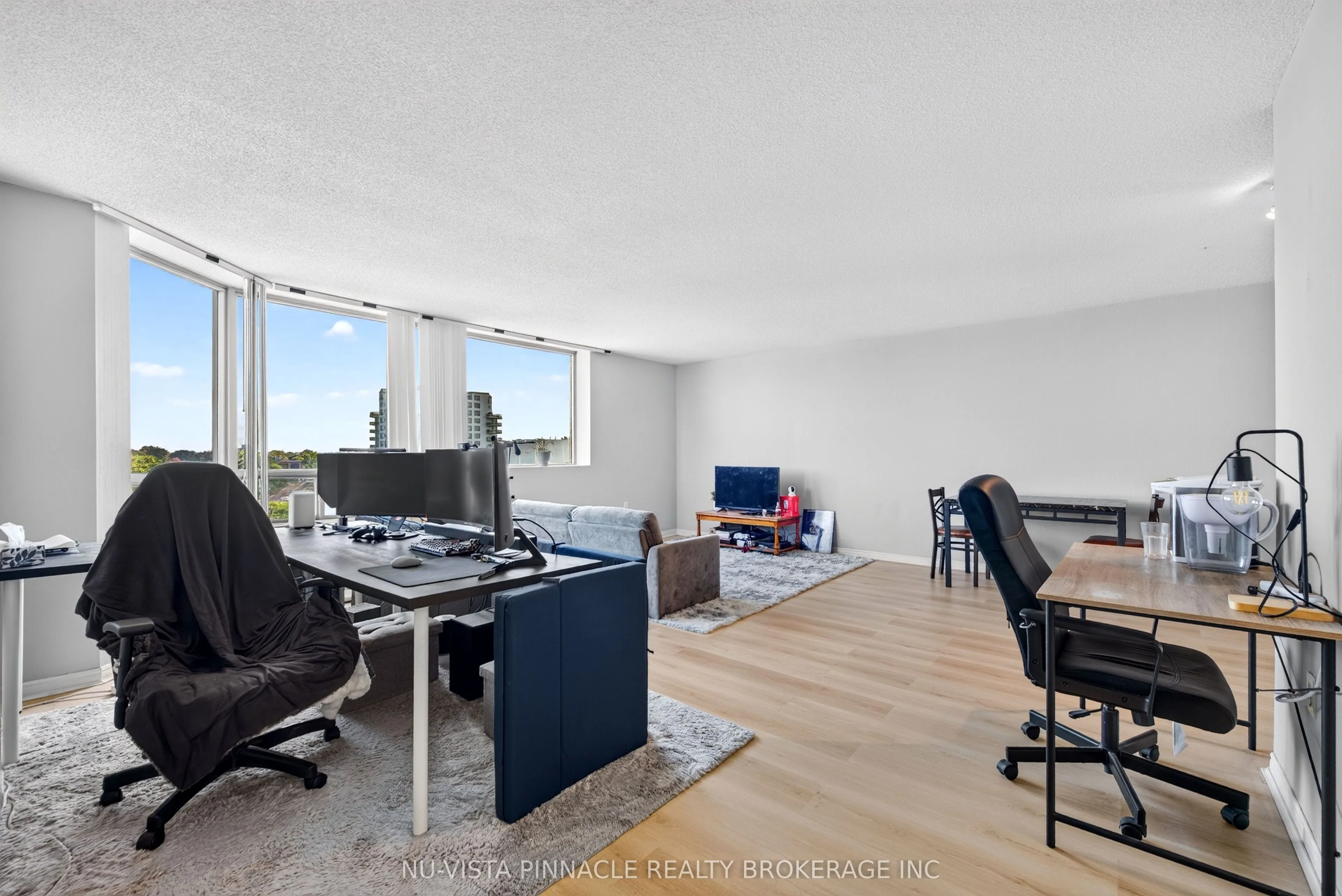695 Richmond Street S #708