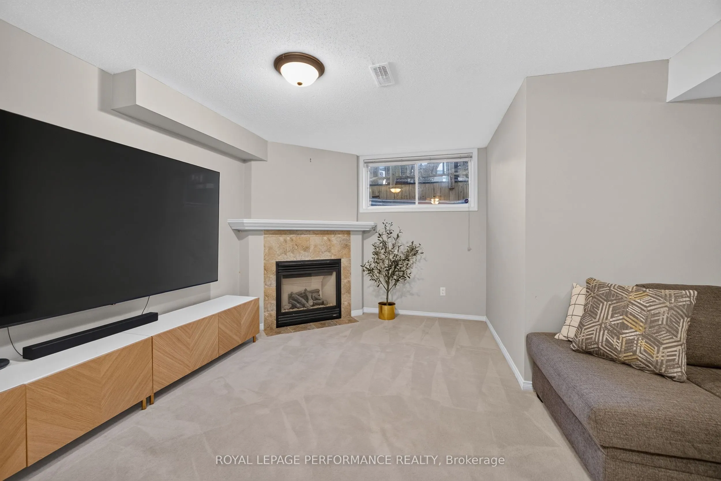 1007 Grapefern Terrace