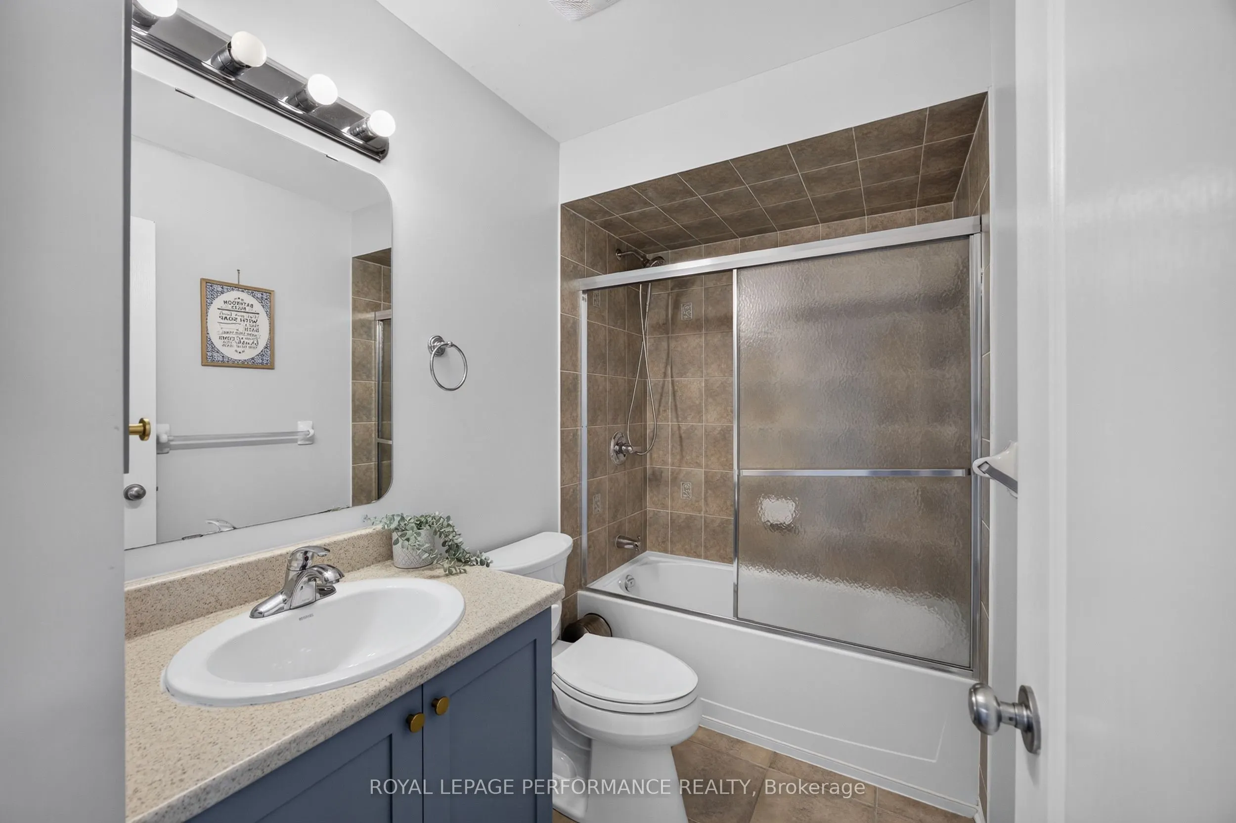 1007 Grapefern Terrace