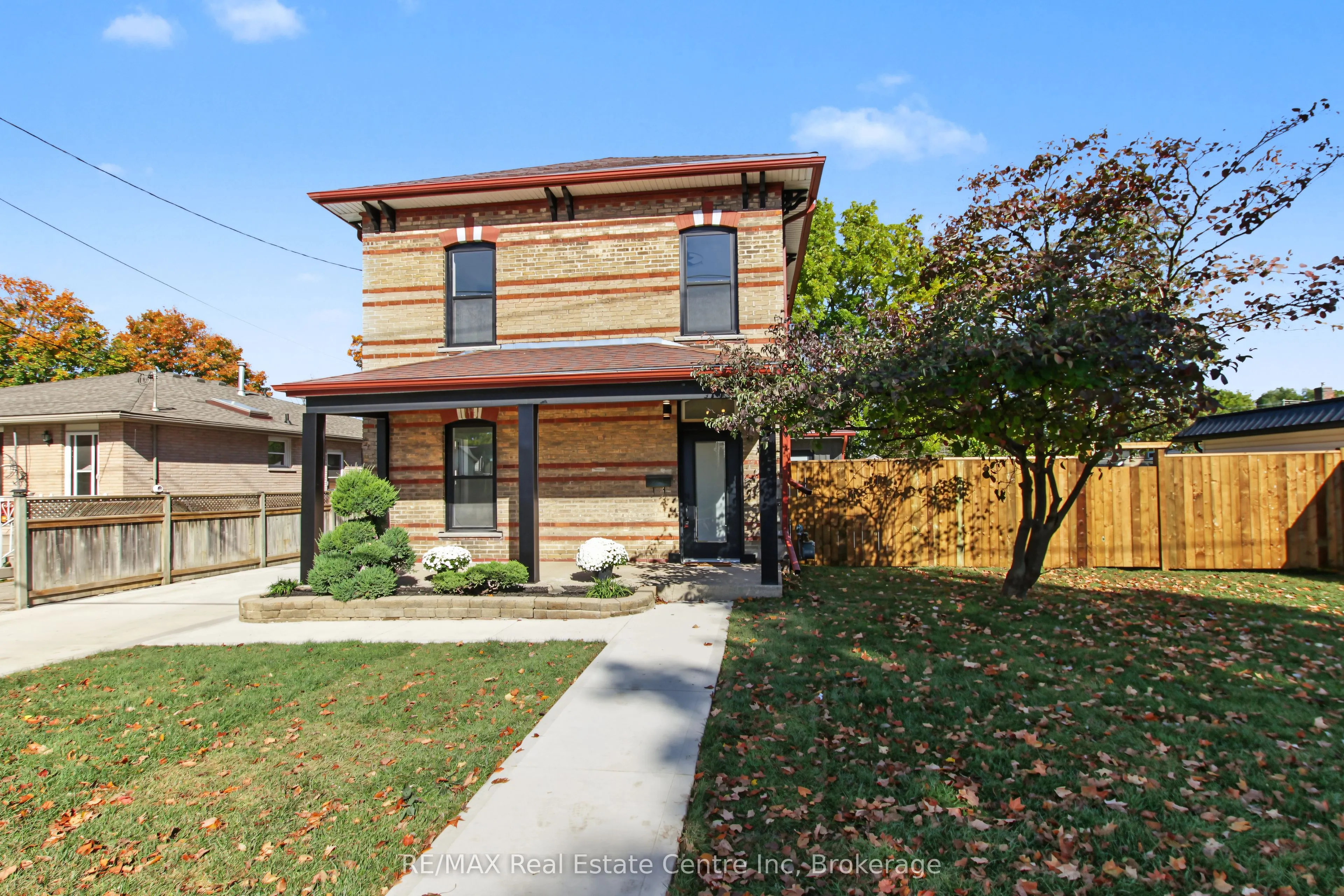 657 Frances Street