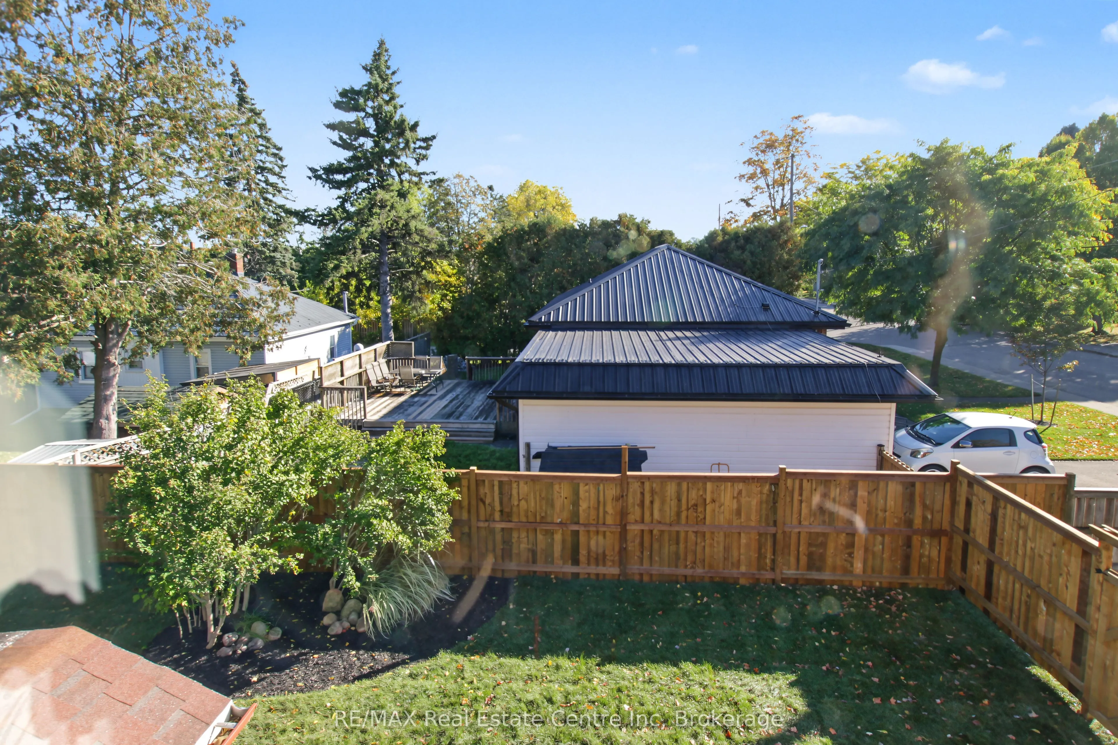 657 Frances Street